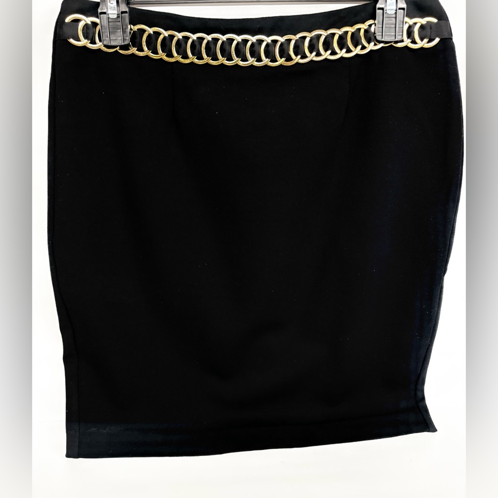 Carmen Marc Valvo Black Pencil Skirt with Bold Gold Chain Accent Size 4
